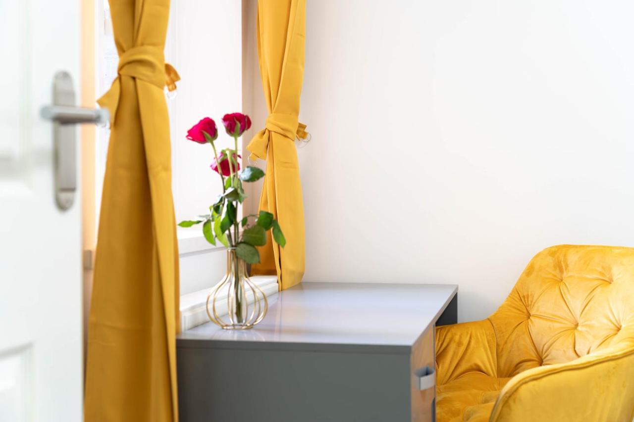 Open Mind Property - 6 Luxury Bedrooms With Free Parking Portsmouth Zewnętrze zdjęcie