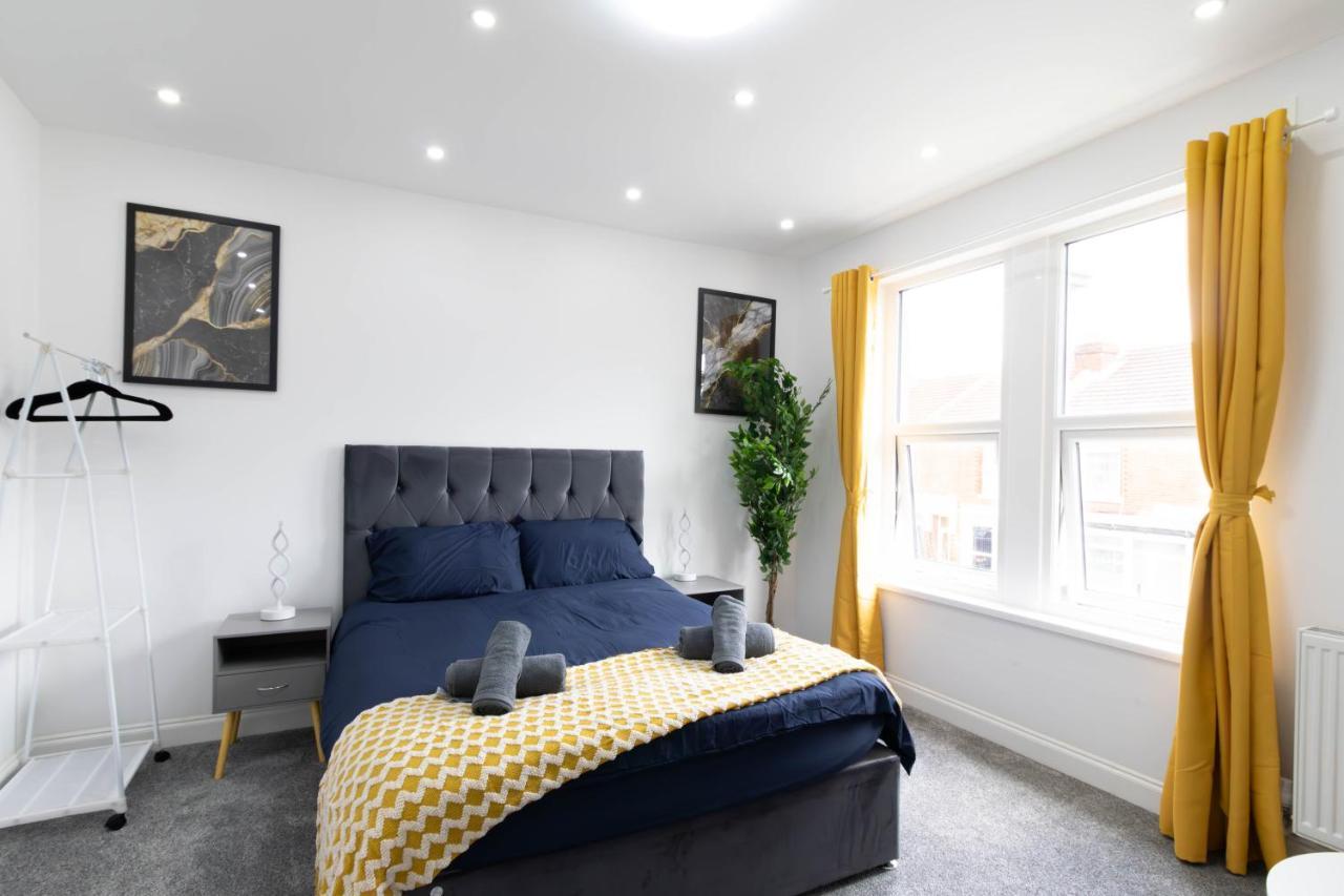 Open Mind Property - 6 Luxury Bedrooms With Free Parking Portsmouth Zewnętrze zdjęcie