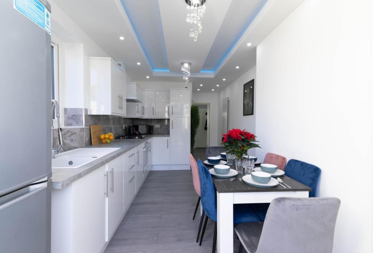 Open Mind Property - 6 Luxury Bedrooms With Free Parking Portsmouth Zewnętrze zdjęcie